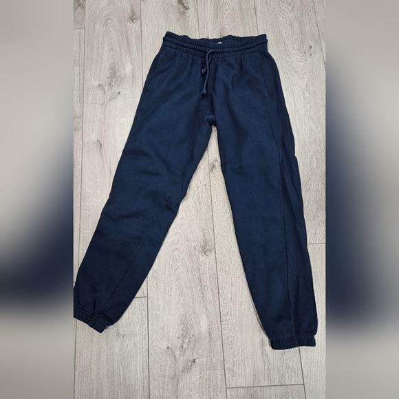 Aritzia TNA Boyfriend Sweatpants - Picture 1 of 5
